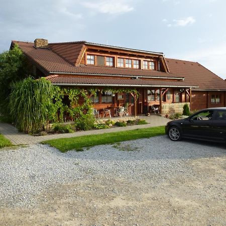 Hotel Restaurace Vráž Trhové Sviny Exterior foto